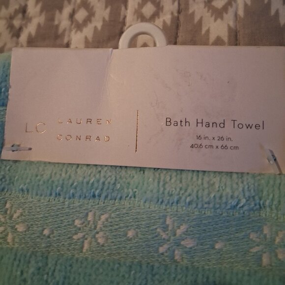 Lot of 2 Lauren Conrad and December Home Holiday Bath Hand Towels blue gray NWT - Picture 3 of 4